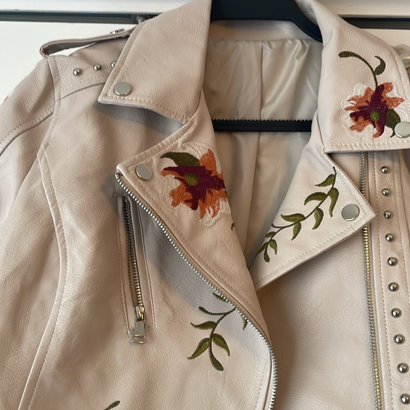 Vegan Embroidered Bomber Jacket. NNT
LRG. - Picture 2 of 6